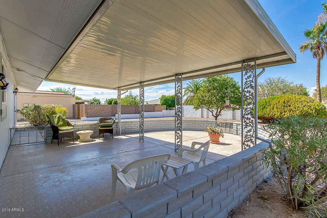 11060 West Oak Ridge Road Sun City, AZ 85351 - Photo 25 of 32 Back Patio