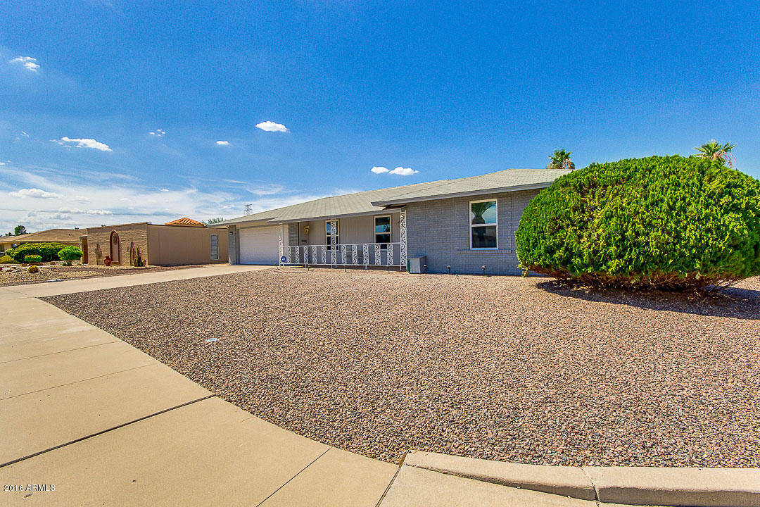 11060 West Oak Ridge Road Sun City, AZ 85351 - Photo 31 of 32 Side View