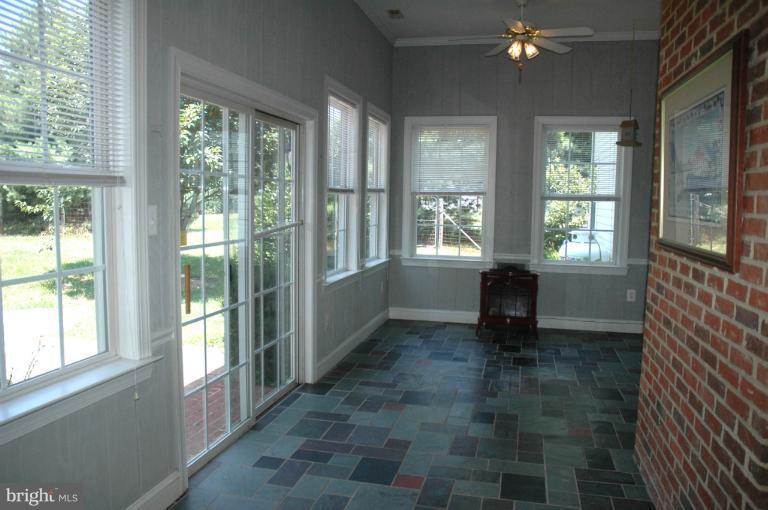 18570 Windsor Forest Road Mount Airy, MD 21771 - Photo 2 of 27 Interior (General)