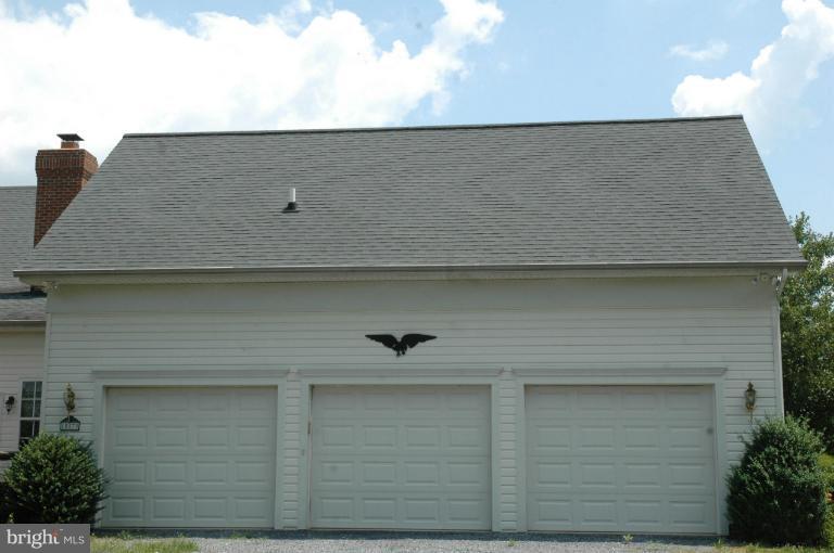18570 Windsor Forest Road Mount Airy, MD 21771 - Photo 12 of 27 Exterior (General)