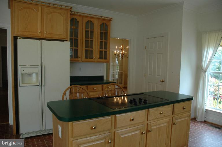 18570 Windsor Forest Road Mount Airy, MD 21771 - Photo 13 of 27 Kitchen