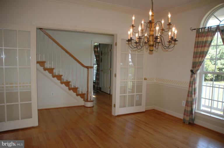 18570 Windsor Forest Road Mount Airy, MD 21771 - Photo 4 of 27 Dining Room