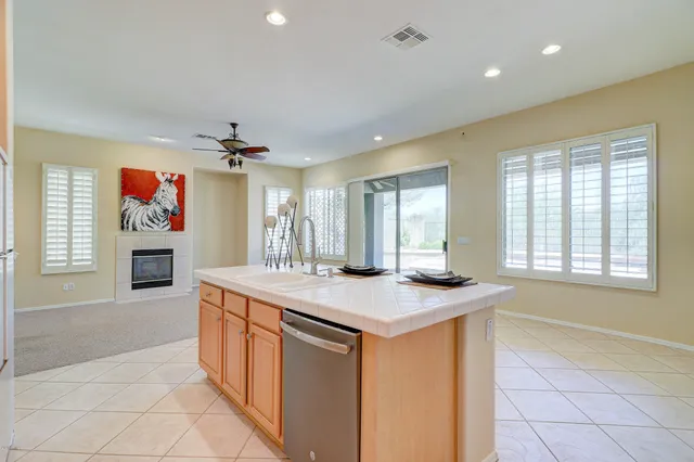 $2,950 | 40601 North Republic Way, Anthem, AZ 85086