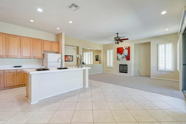 $2,950 | 40601 North Republic Way, Anthem, AZ 85086