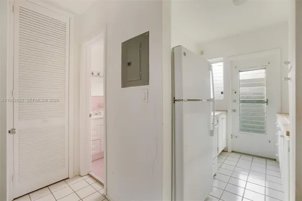 $1,650 | 835 Meridian Avenue, Unit 3, Miami Beach, FL 33139