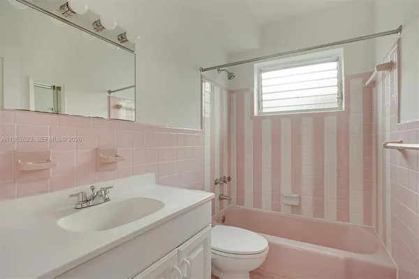 $1,650 | 835 Meridian Avenue, Unit 3, Miami Beach, FL 33139