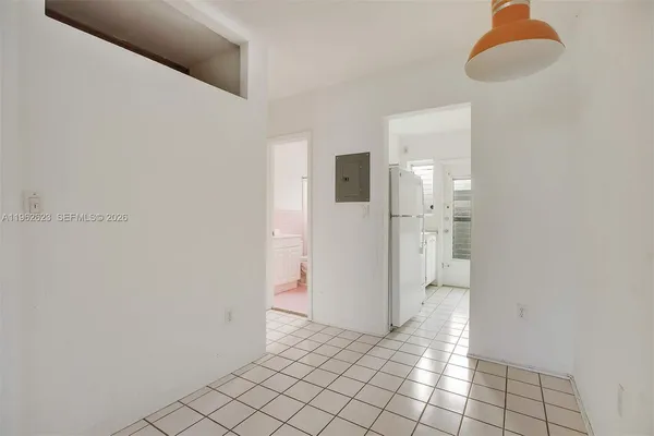$1,650 | 835 Meridian Avenue, Unit 3, Miami Beach, FL 33139