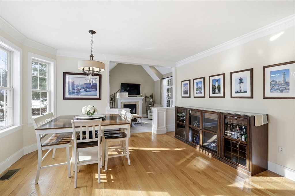 537 First Parish Road Scituate, MA 02066 - Photo 10 of 42