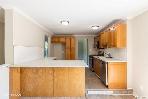 34923 Wick Road Romulus, MI 48174 - Photo 11 of 20