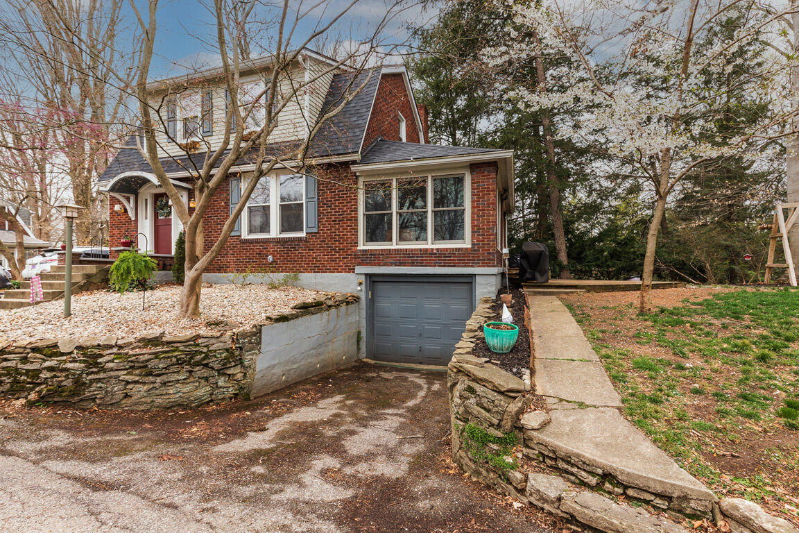 1713 Ridgewood Road Fort Wright, KY 41011 - Photo 3 of 25 Gallery Image 3
