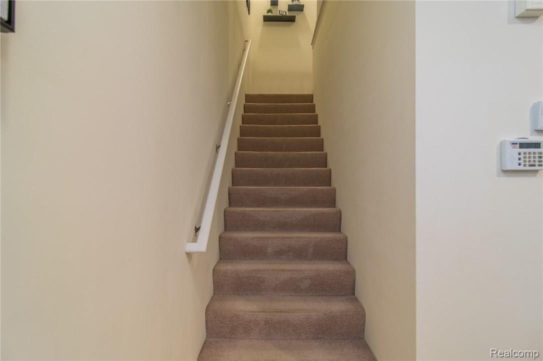11684 Farmington Road Livonia, MI 48150 - Photo 14 of 35 DSC_2163.jpg