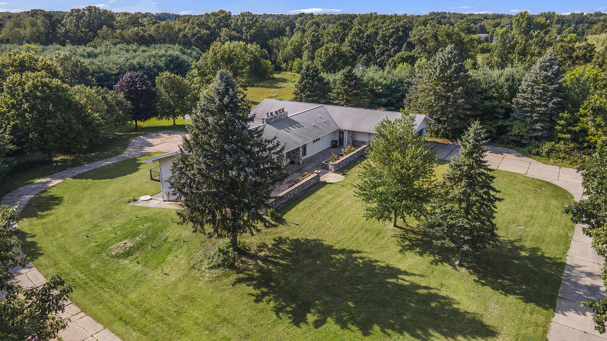 3400 South Dearing Road Spring Arbor, MI 49283 - Photo 2 of 42 IMG_1229