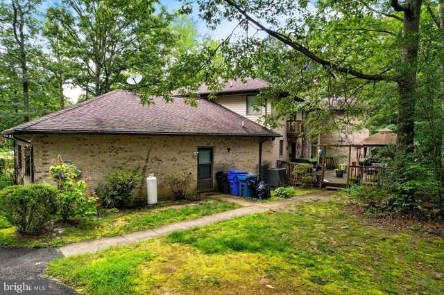 $575,000 | 7490 Serenity Drive, Hughesville, MD 20637