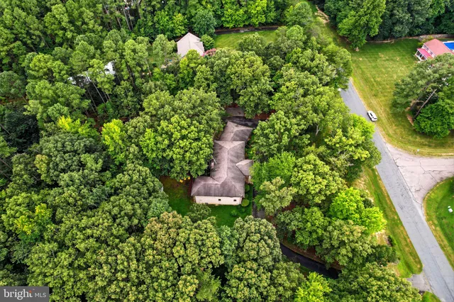 $575,000 | 7490 Serenity Drive, Hughesville, MD 20637