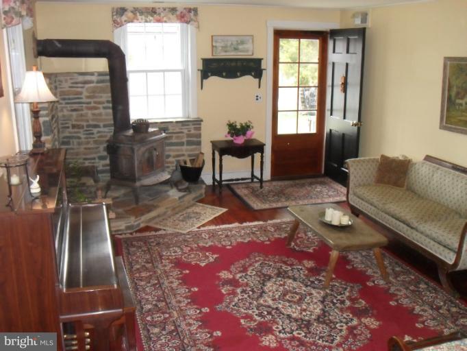 1920 Connolly Road Fallston, MD 21047 - Photo 3 of 26 Living Room