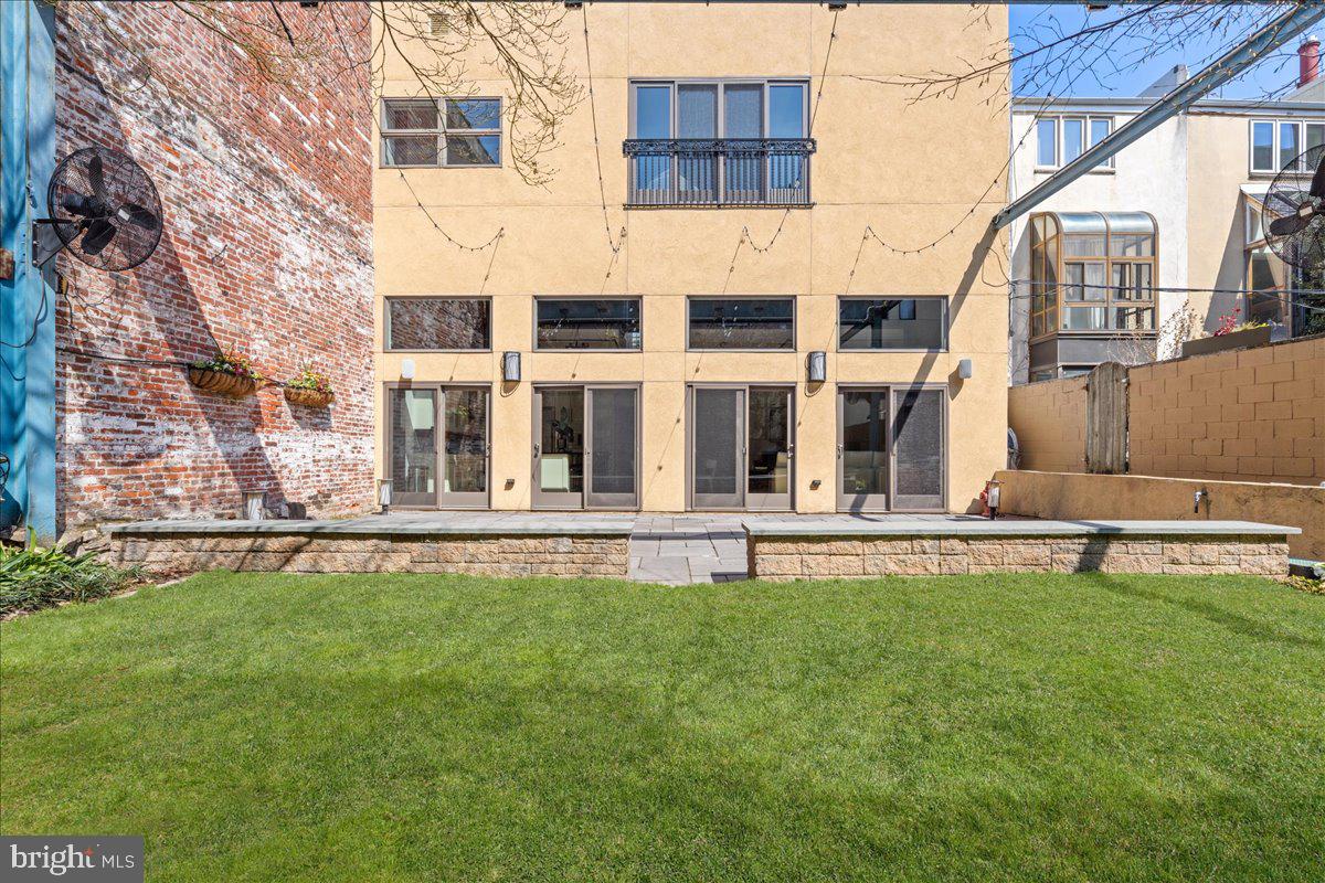 314 Fitzwater Street Philadelphia, PA 19147 - Photo 11 of 51 a house view with a outdoor space