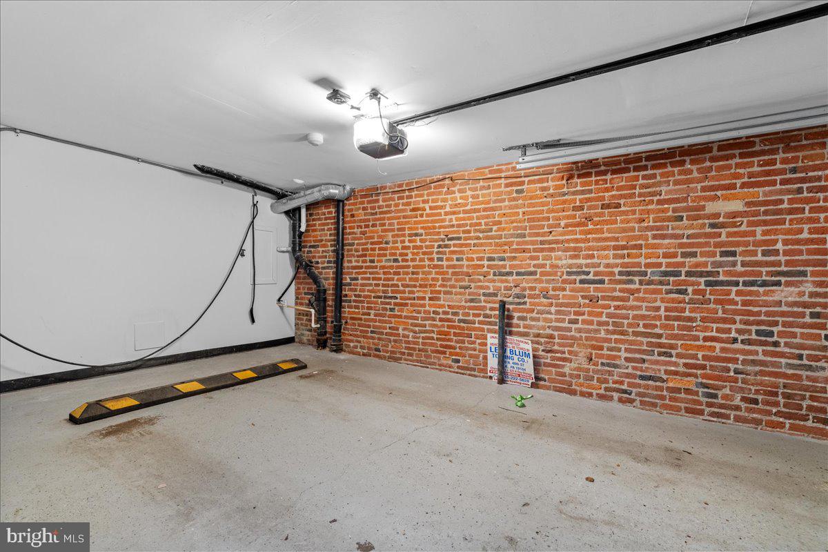 314 Fitzwater Street Philadelphia, PA 19147 - Photo 44 of 51 a view of a room with gym equipment