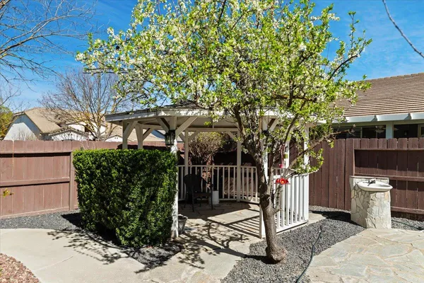 $749,900 | 4020 Calistoga Court, Modesto, CA 95356