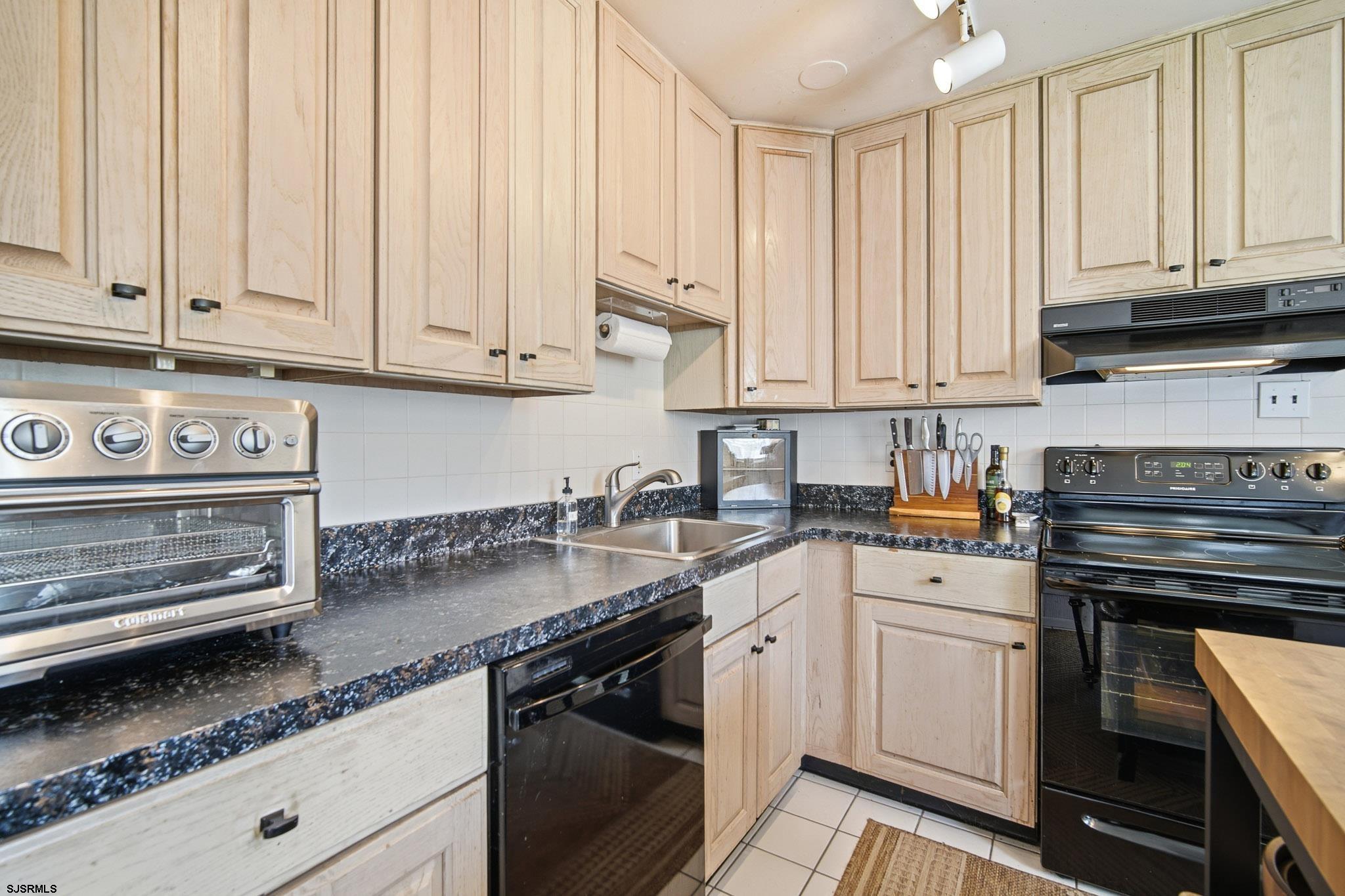 4417 Privateer Road Brigantine, NJ 08203 - Photo 9 of 25