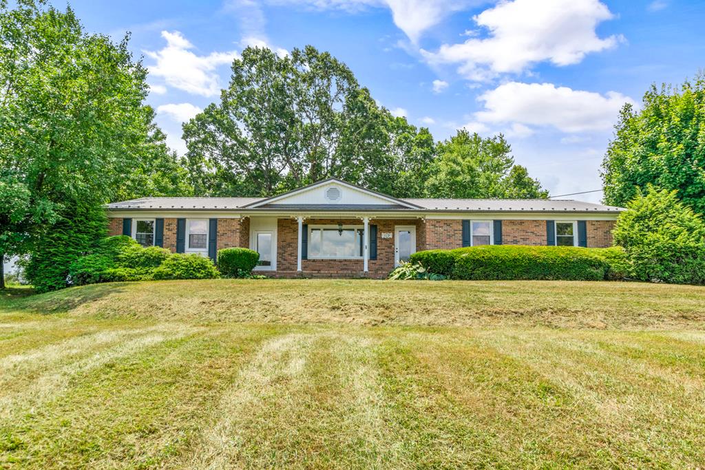 119 Mountain View Avenue Rural Retreat, VA 24368 - Photo 1 of 49 Gallery Image 1