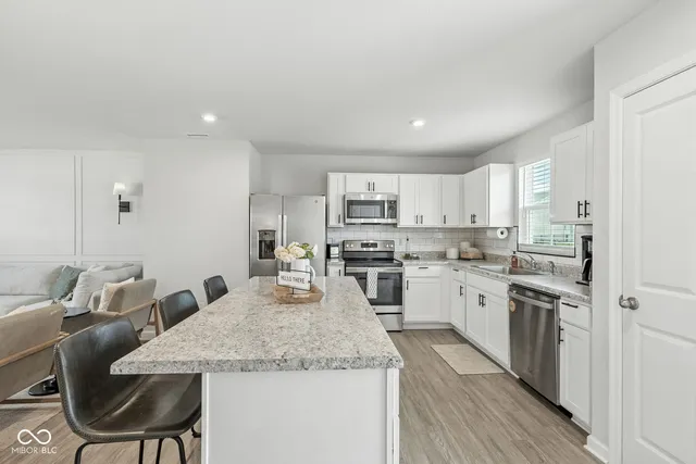 $300,000 | 9855 Oakmont E Drive, Pendleton, IN 46064