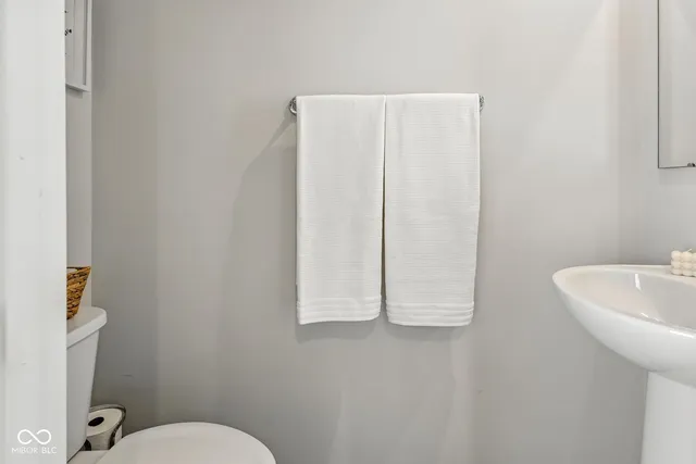 $300,000 | 9855 Oakmont E Drive, Pendleton, IN 46064