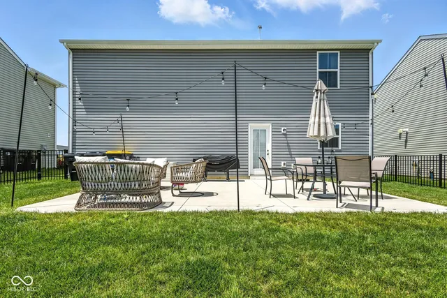 $300,000 | 9855 Oakmont E Drive, Pendleton, IN 46064