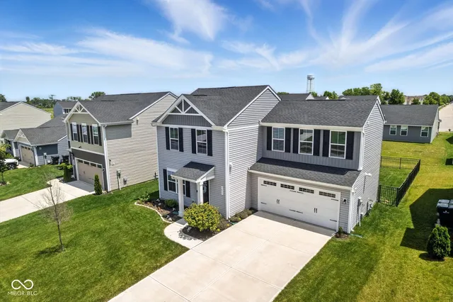 $300,000 | 9855 Oakmont E Drive, Pendleton, IN 46064