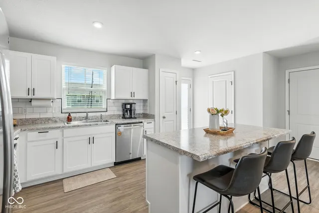 $300,000 | 9855 Oakmont E Drive, Pendleton, IN 46064