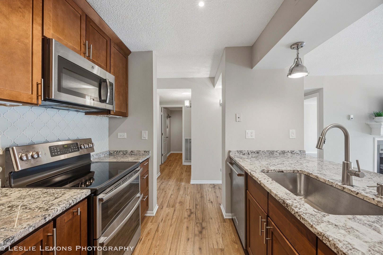 511 Aurora Avenue, Unit 313 Naperville, IL 60540 - Photo 3 of 21