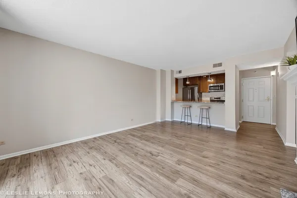$275,000 | 511 Aurora Avenue, Unit 313, Naperville, IL 60540