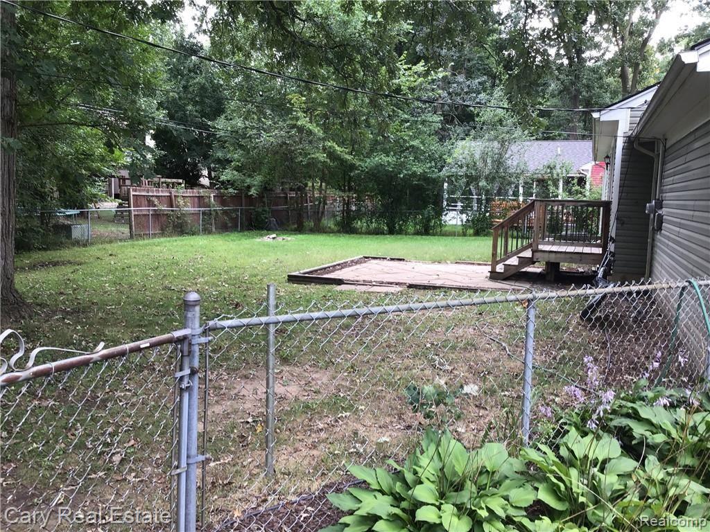 1311 Delta Road Walled Lake, MI 48390 - Photo 5 of 19