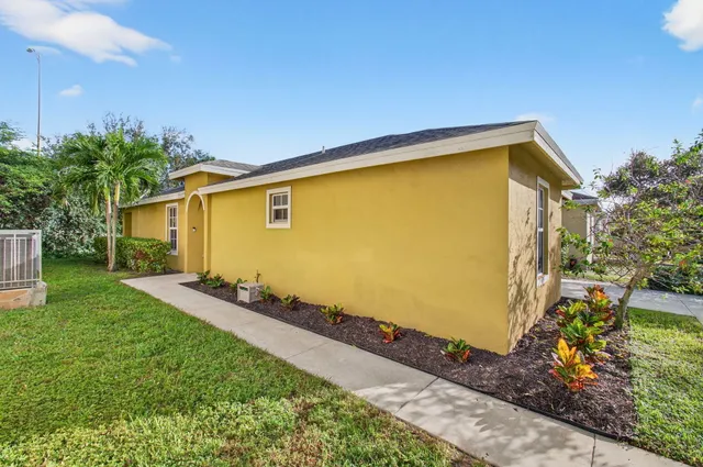 $389,900 | 4432 Northwest 1st Terrace, Deerfield Beach, FL 33064