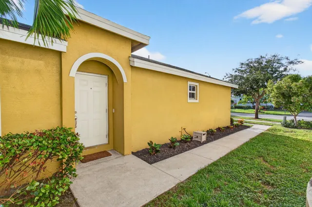 $389,900 | 4432 Northwest 1st Terrace, Deerfield Beach, FL 33064