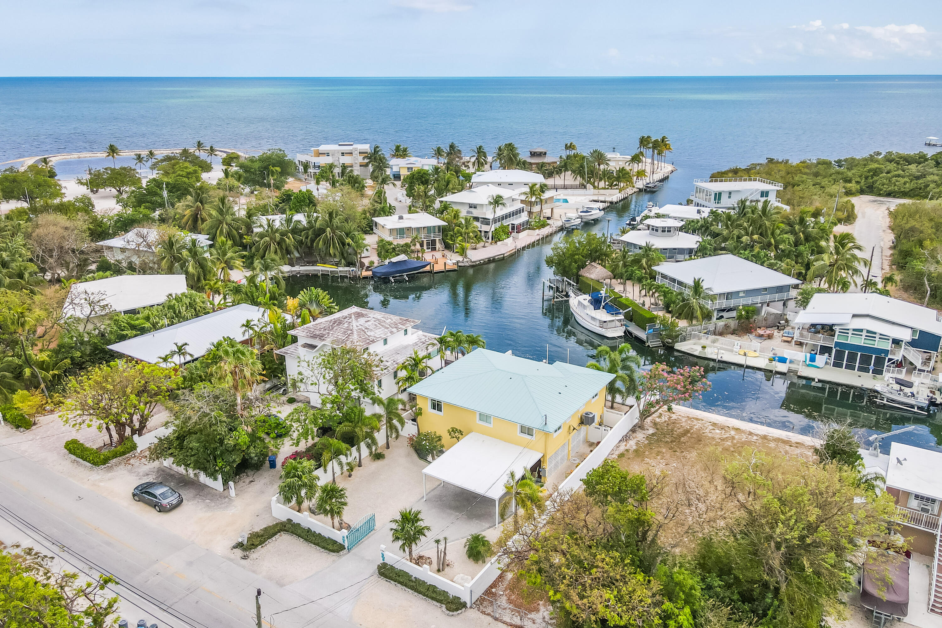 586 Beach Road Tavernier, FL 33070 - Photo 11 of 47 11