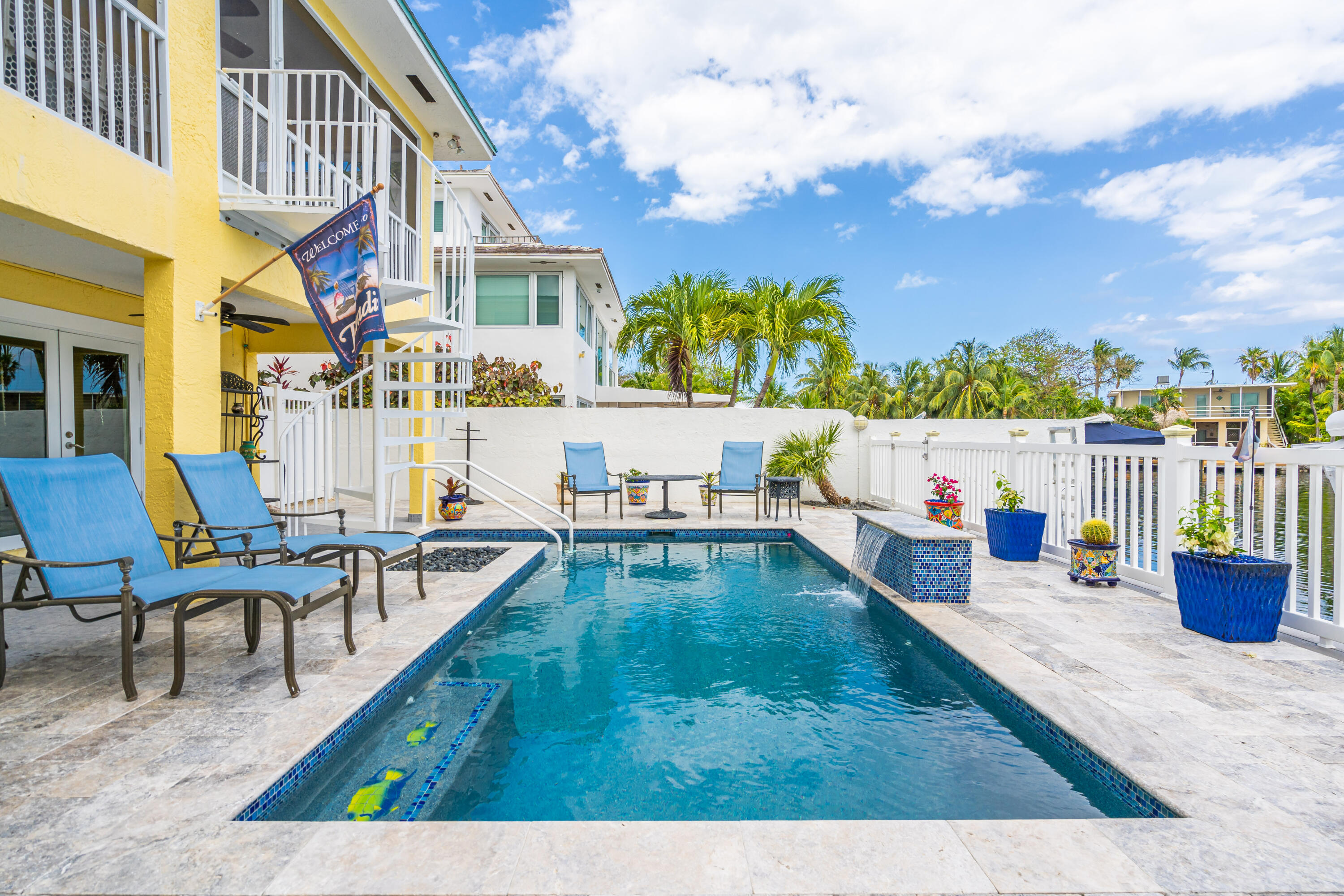 586 Beach Road Tavernier, FL 33070 - Photo 3 of 47 3