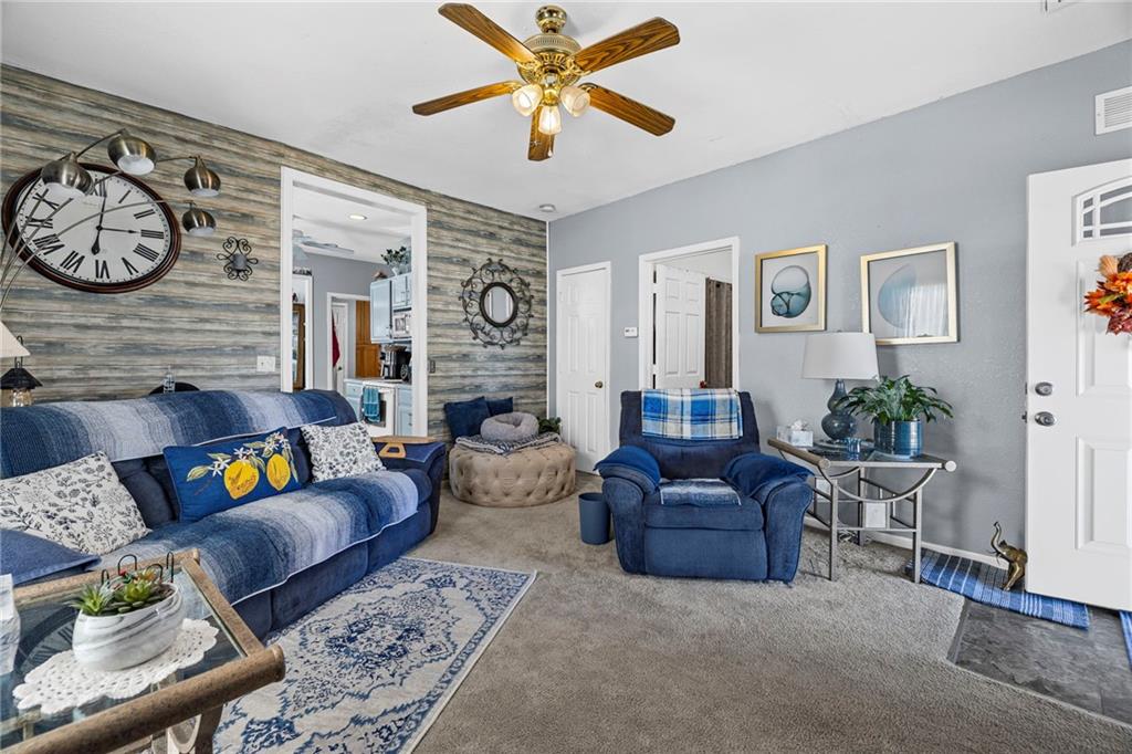 818 3rd Street Osawatomie, KS 66064 - Photo 6 of 26