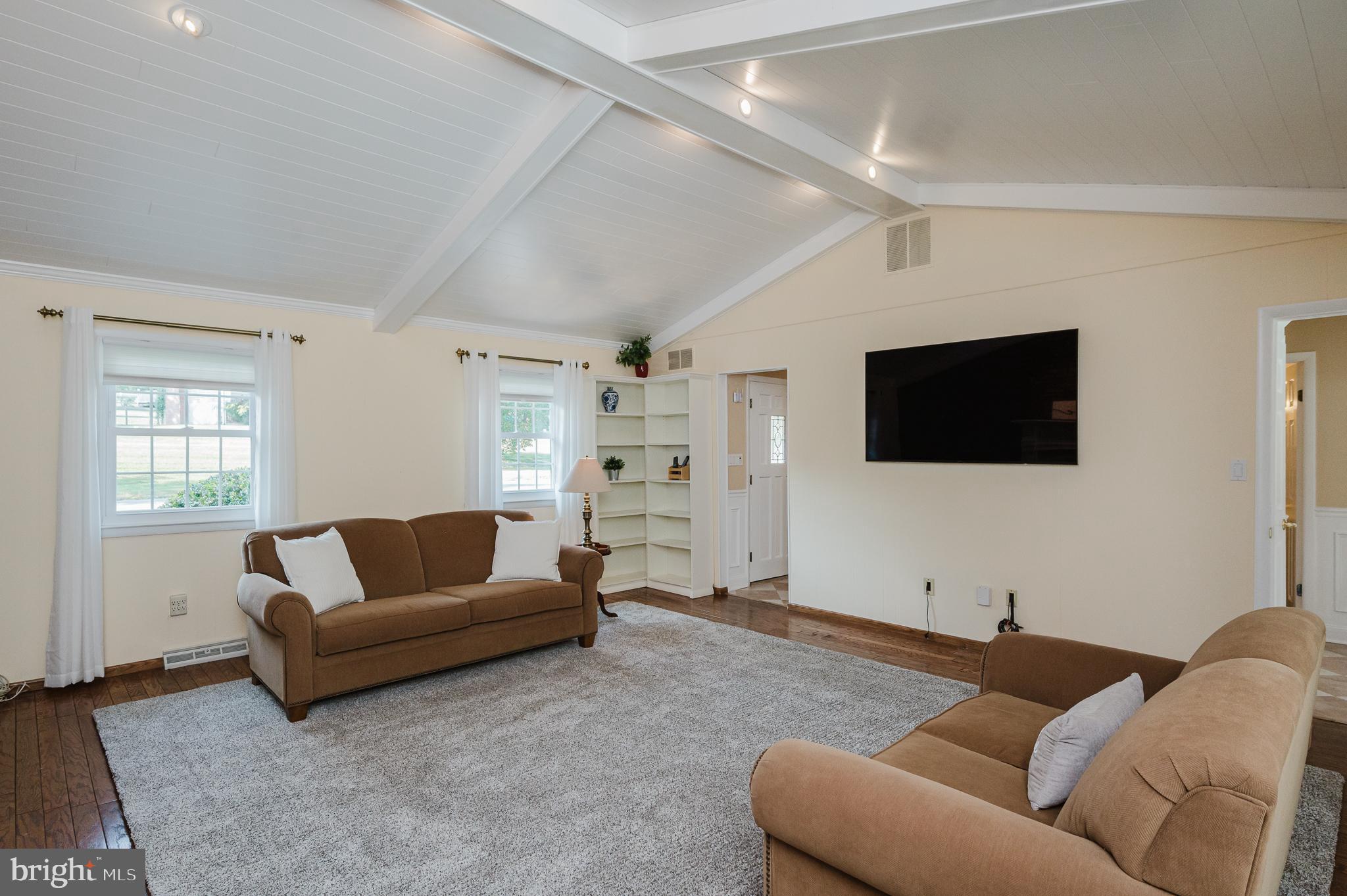 8019 Yellowstone Road Kingsville, MD 21087 - Photo 45 of 115 Family Room
