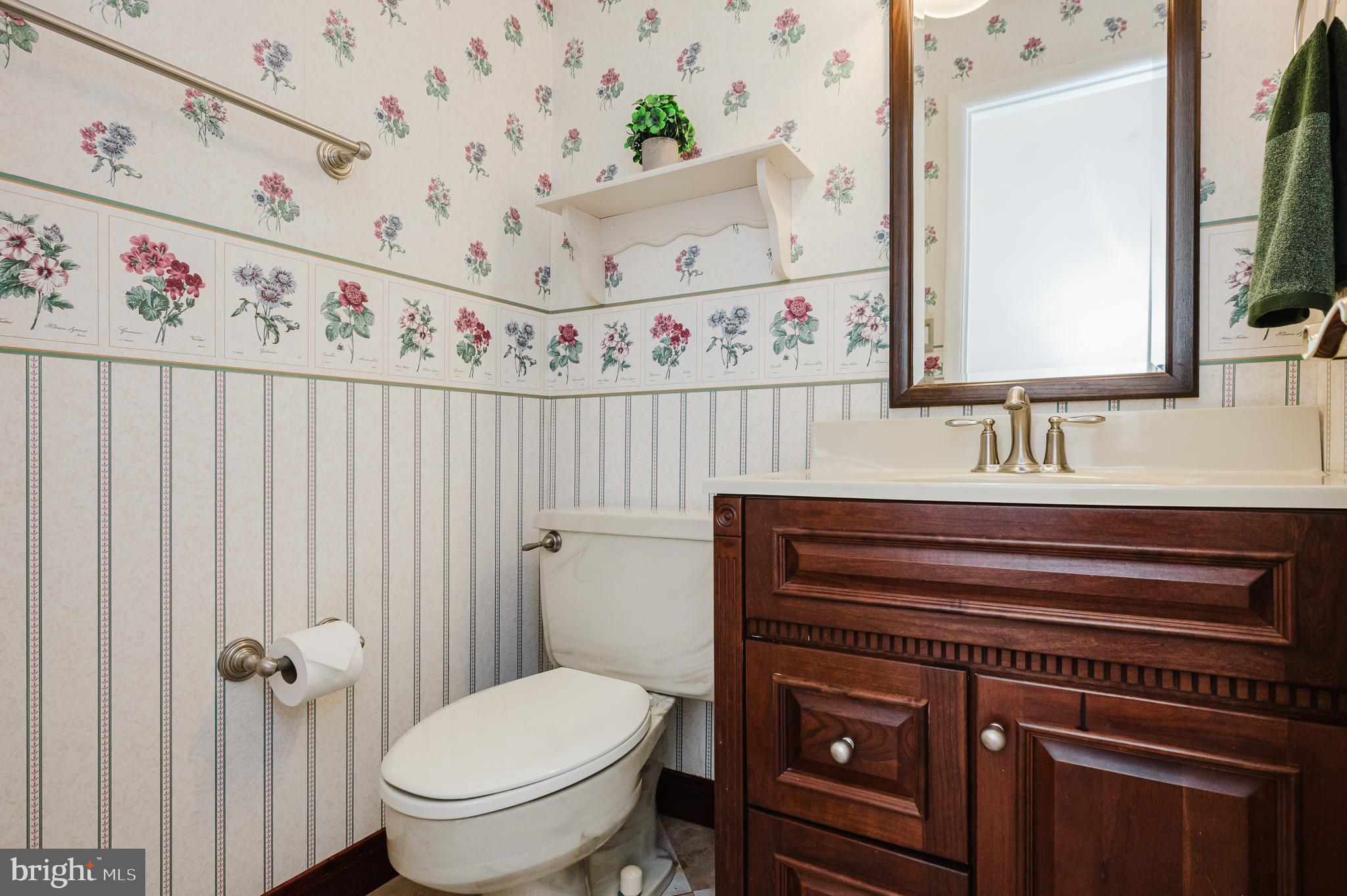 8019 Yellowstone Road Kingsville, MD 21087 - Photo 50 of 115 Main floor bathroom