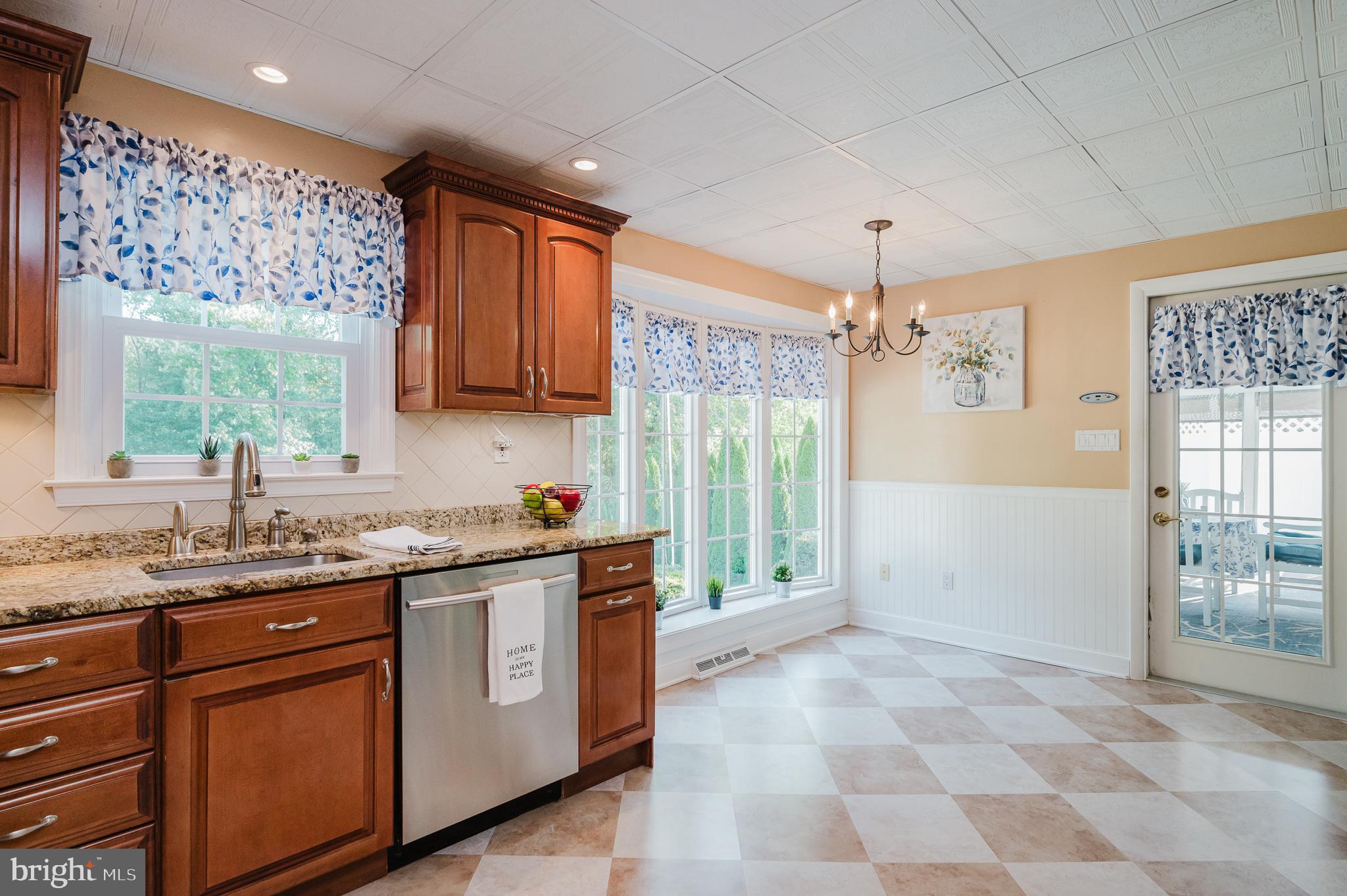 8019 Yellowstone Road Kingsville, MD 21087 - Photo 6 of 115 Updated Kitchen