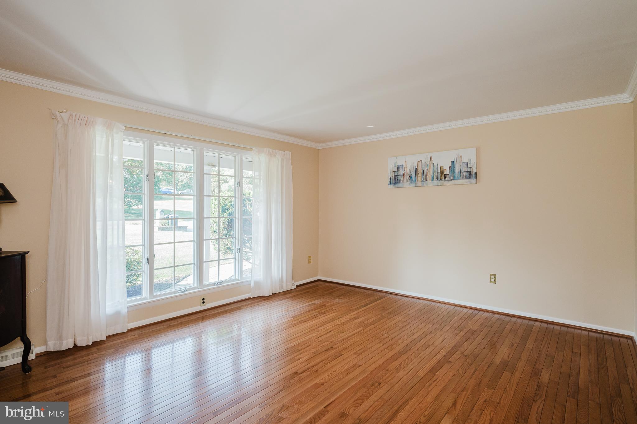 8019 Yellowstone Road Kingsville, MD 21087 - Photo 10 of 115 Living Room