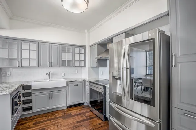 $450,000 | 15 Greenway Plaza, Unit 12D, Houston, TX 77046