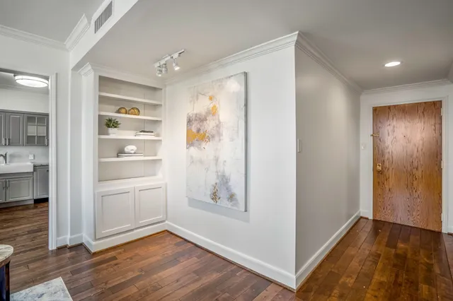 $450,000 | 15 Greenway Plaza, Unit 12D, Houston, TX 77046