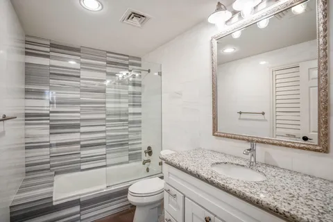 $450,000 | 15 Greenway Plaza, Unit 12D, Houston, TX 77046