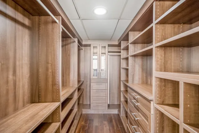 $450,000 | 15 Greenway Plaza, Unit 12D, Houston, TX 77046