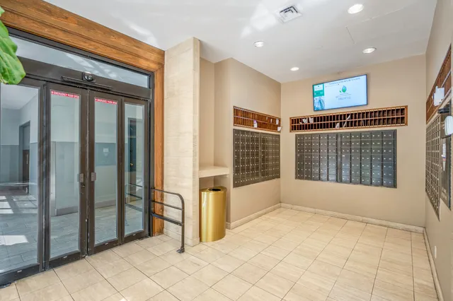 $450,000 | 15 Greenway Plaza, Unit 12D, Houston, TX 77046