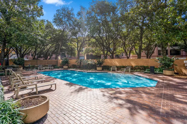 $450,000 | 15 Greenway Plaza, Unit 12D, Houston, TX 77046