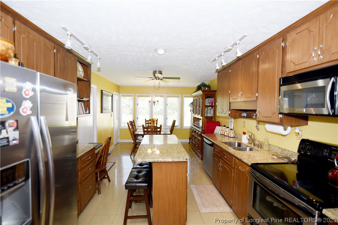 3076 Westminster Road Lumberton, NC 28360 - Photo 10 of 37 Gallery Image 10