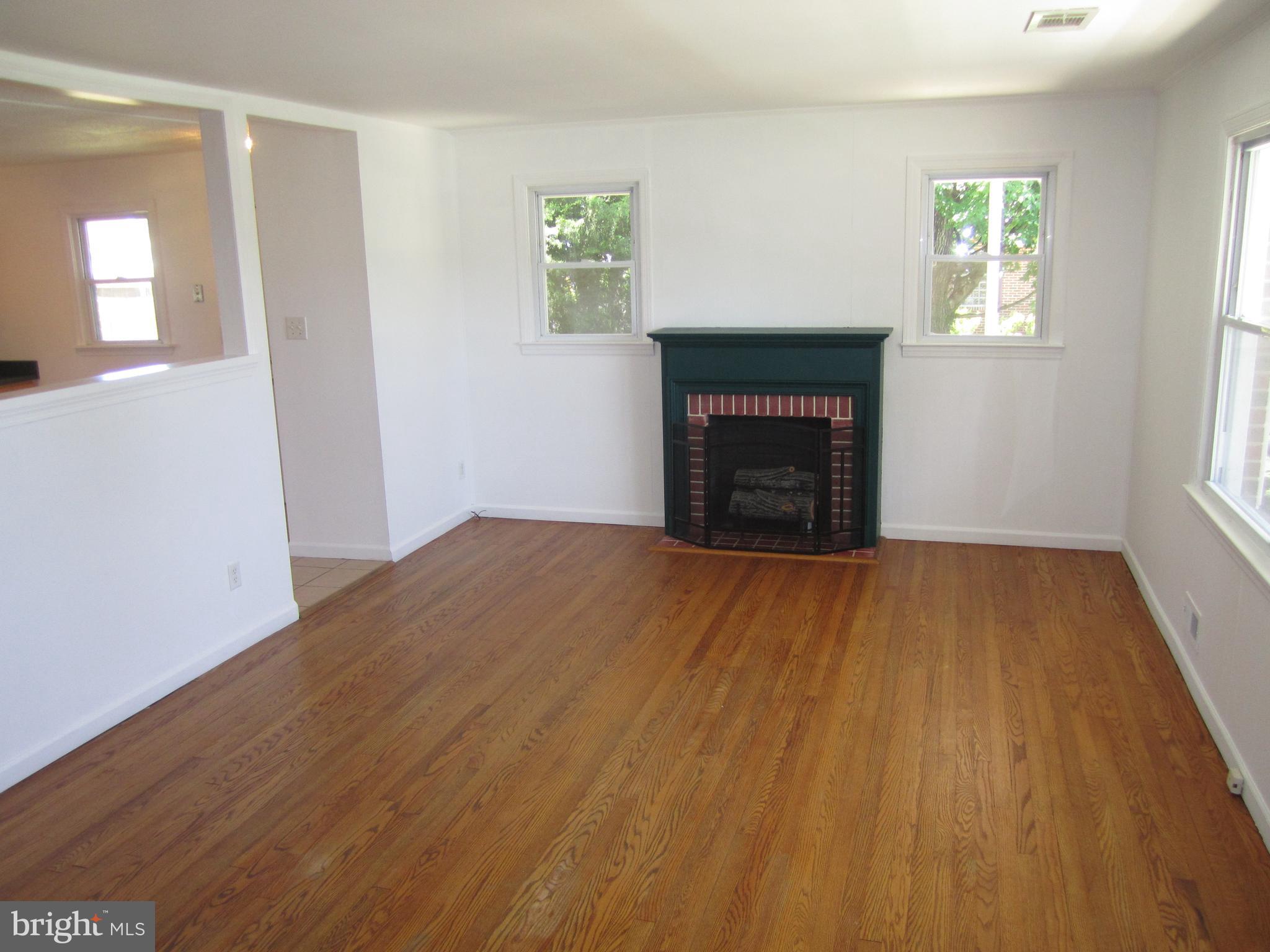 700 Juniper Road Linthicum, MD 21090 - Photo 3 of 20