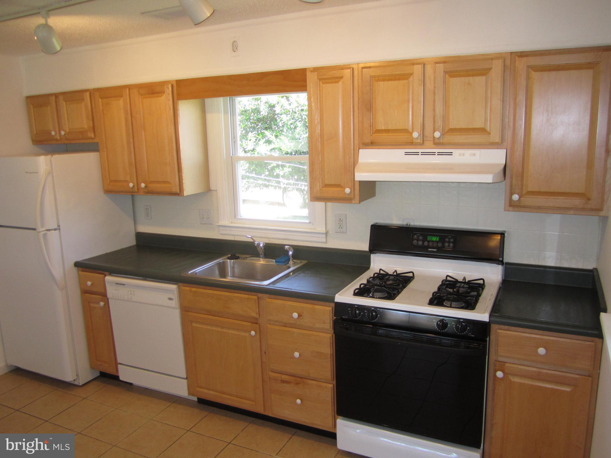 700 Juniper Road Linthicum, MD 21090 - Photo 5 of 20
